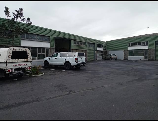 340M² WAREHOUSE TO LET IN EPPING INDUSTRIAL